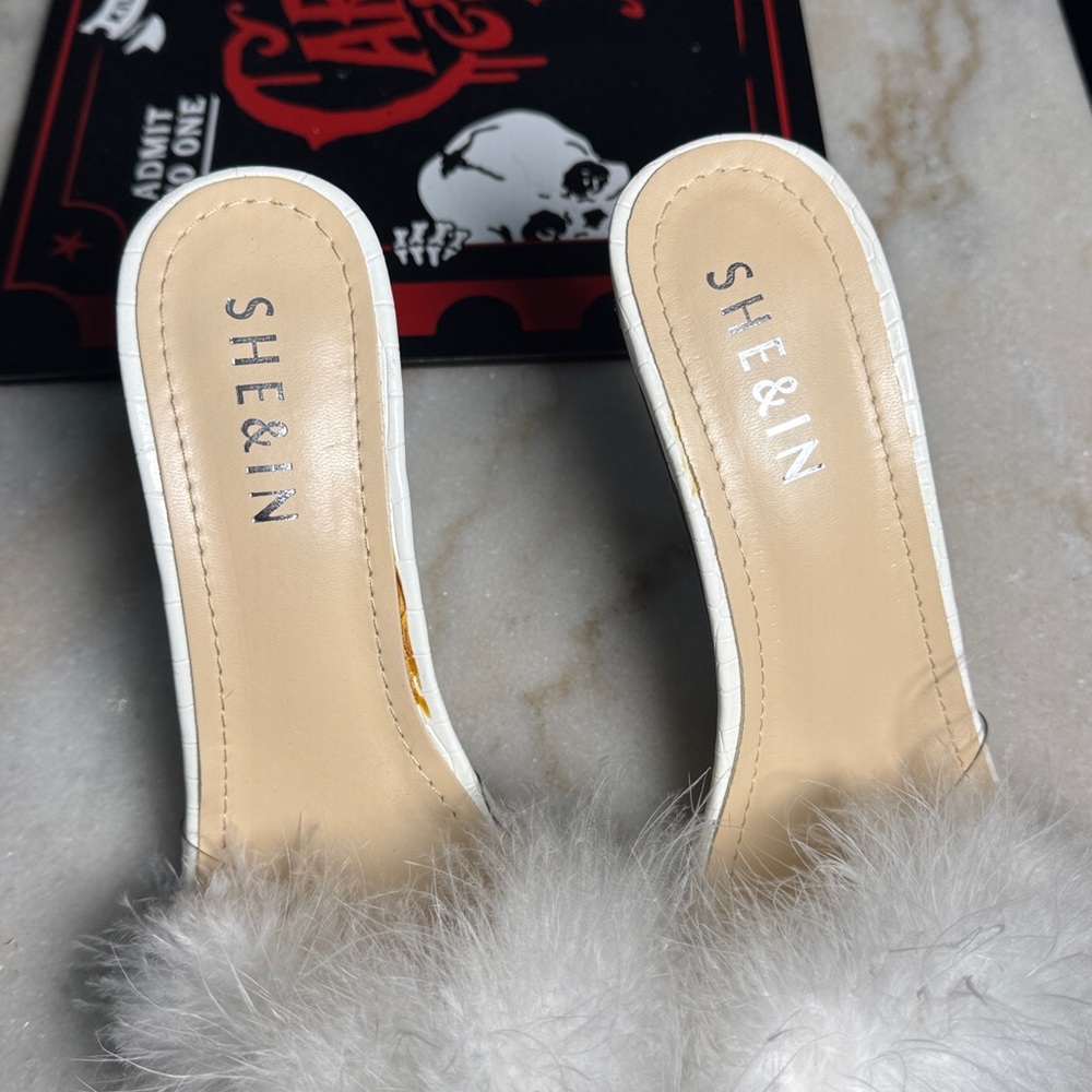 White maribou heels 9 - Picture 2 of 8